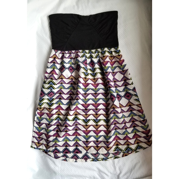 Roxy Dress - Picture 3 of 7